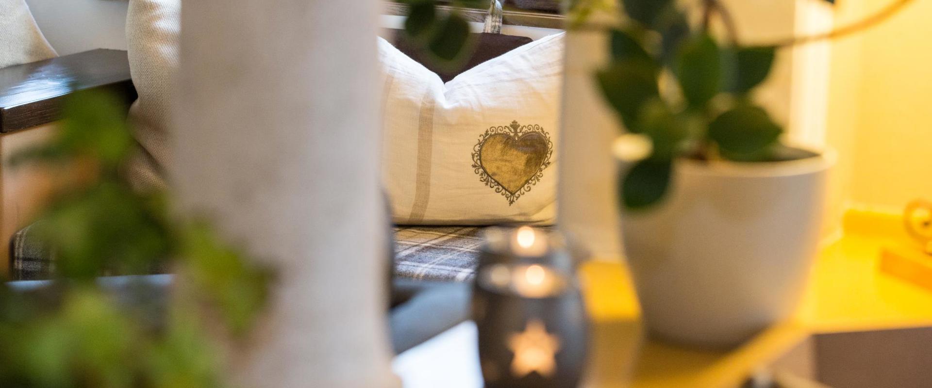 Hotel Burgfrieden Eingang01